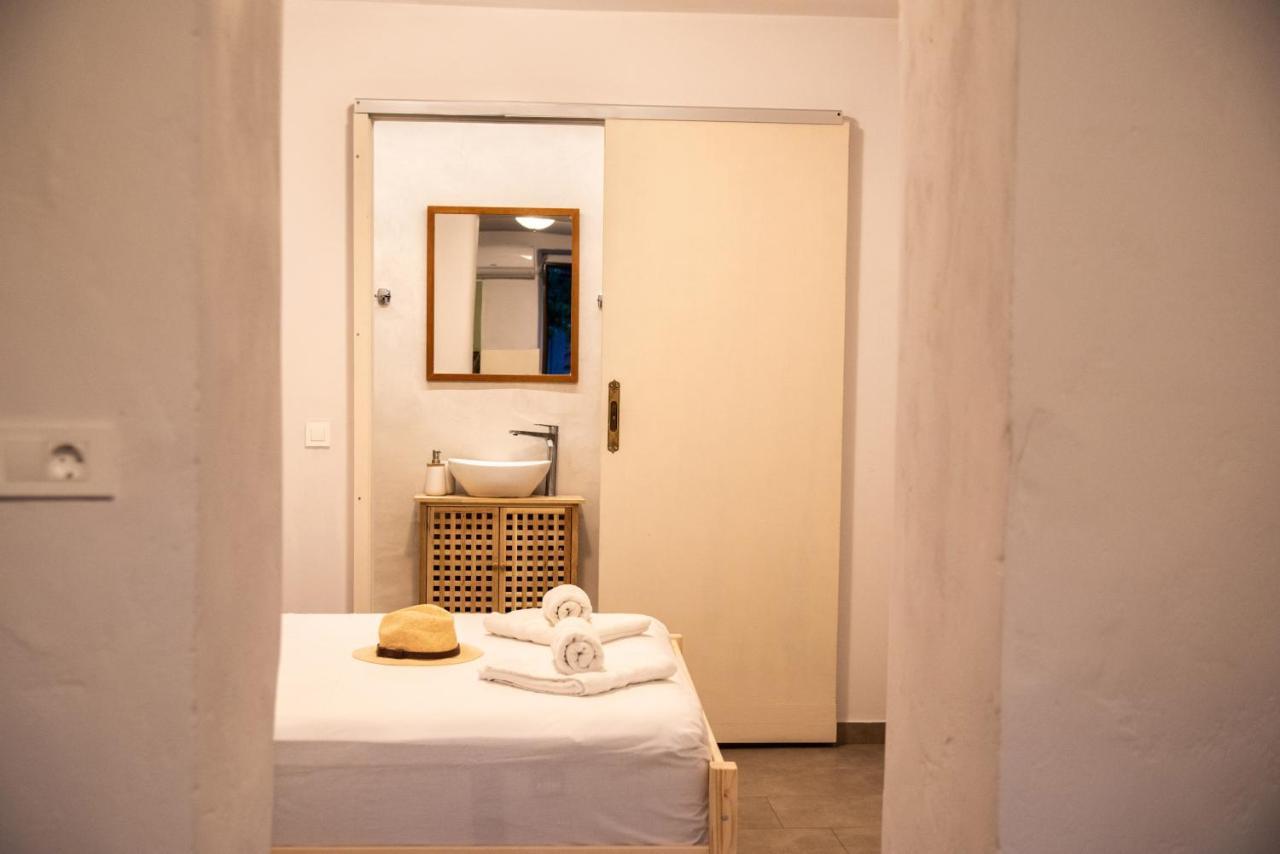 Feneri 3 -Cozy Rustic Apt 20' From Elafonisi Beach Perivolia  Екстер'єр фото