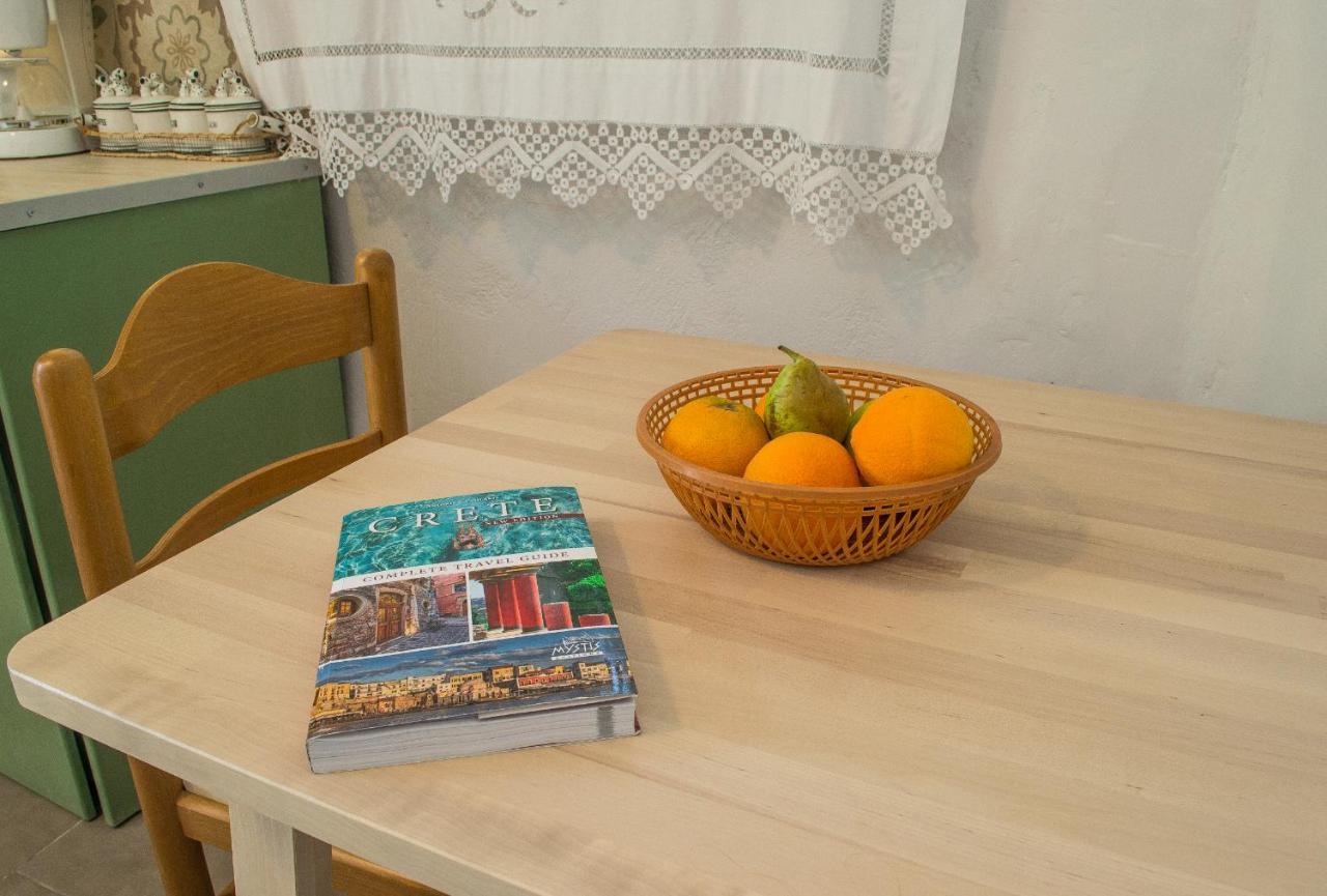 Feneri 3 -Cozy Rustic Apt 20' From Elafonisi Beach Perivolia  Екстер'єр фото